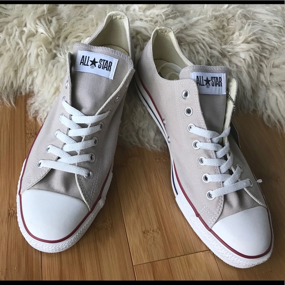Men’s Converse Chuck Taylors NWT size 12 Tan